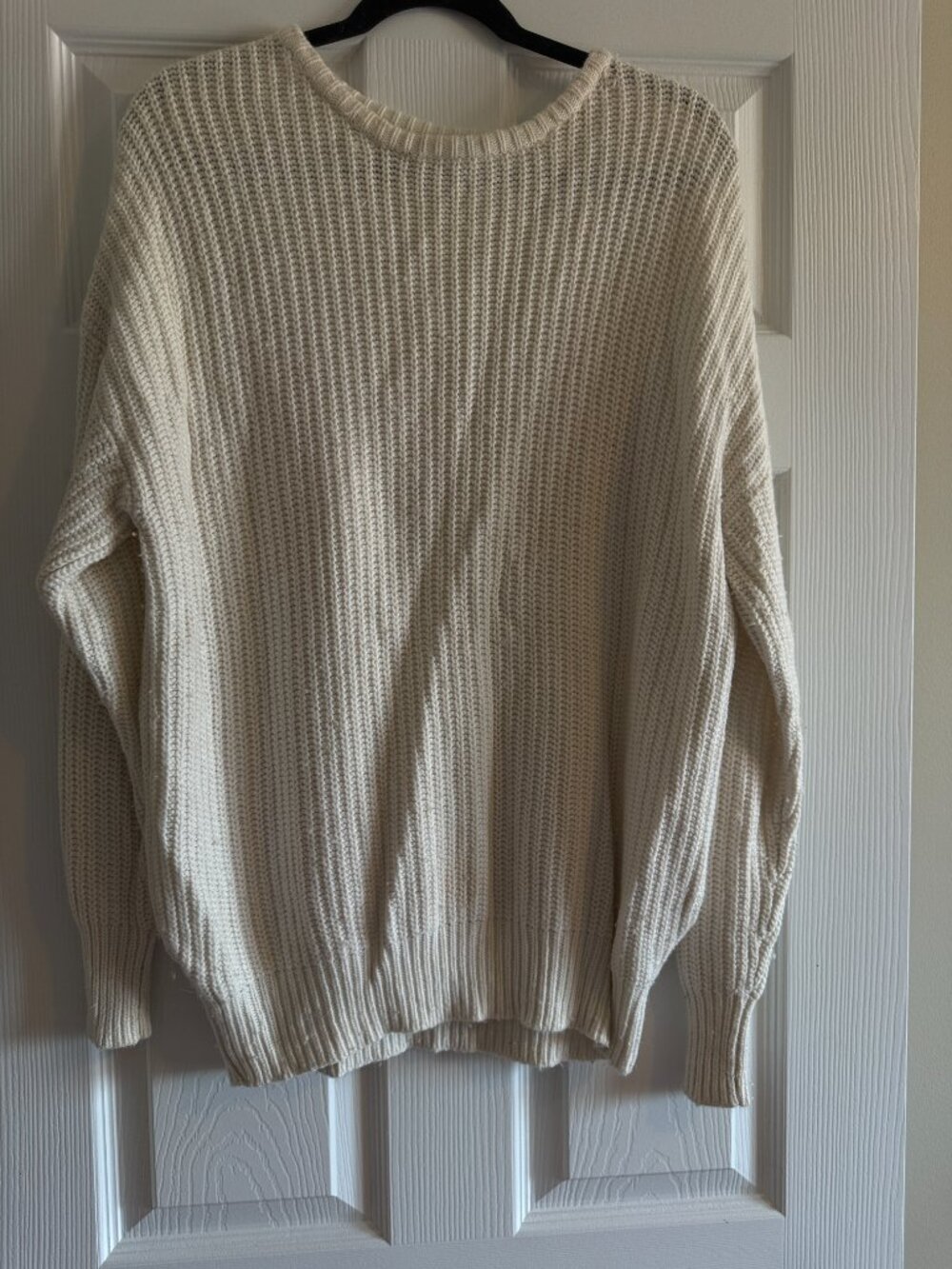 TNA Aritzia Cream Chunky Knit Oversized Sweater – Size Medium
